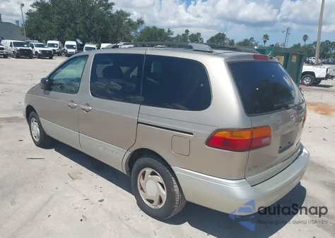 2000 Toyota Sienna Xle from USA, damaged, VIN 4T3ZF13C6YU273145
